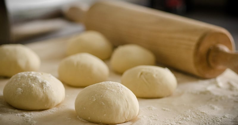 Sushis maison pour débutants : le guide pas à pas pour réussir vos premiers rouleaux